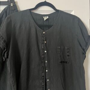 Kiko Black Linen Short Sleeve Top and Pants in excellent condition
